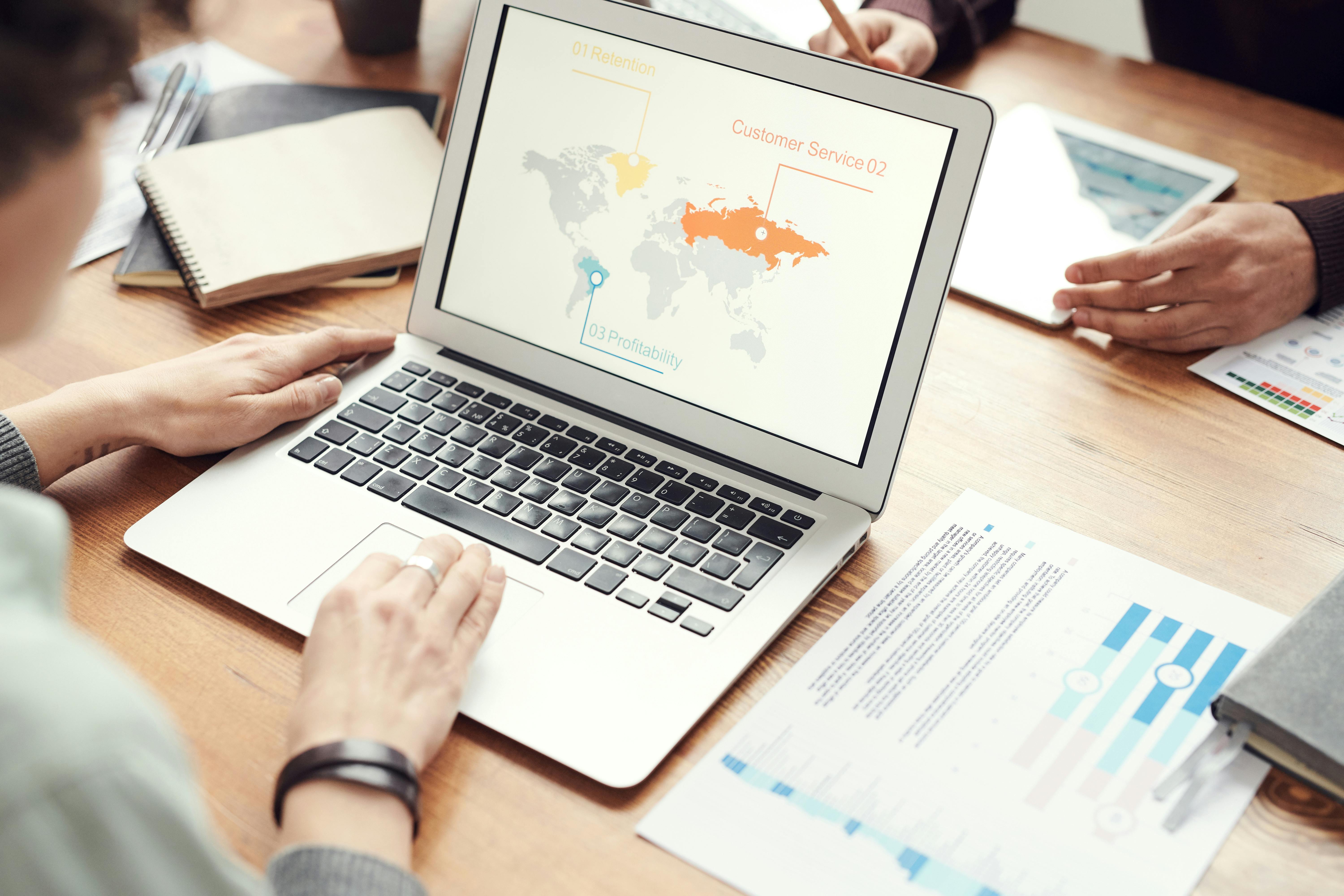Expertos en Derecho Comparado Internacional